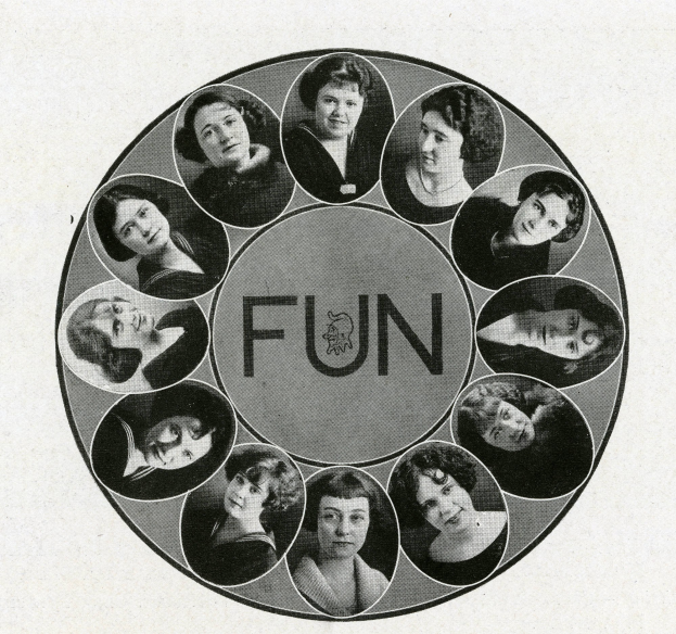 Schwarzes und weißes Foto einer vielseitigen Gruppe strahlender Frauen, die einen Kreis bilden, mit dem Wort 'FUN' in der Mitte.