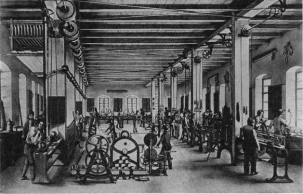 Schwarze und weiße Zeichnung eines Fabrikinneren mit Arbeitern, die Maschinen bedienen, tragenden Säulen, Fenstern und einer Decke, mit der Beschriftung "Die Geschichte der Textilindustrie" unten.