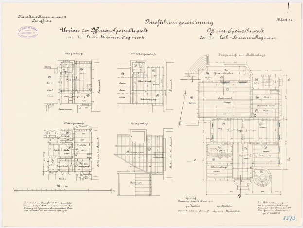 Schwarz-weißer architektonischer Grundriss des ehemaligen Bundeskanzleramts in der Bundesrepublik Deutschland, der detaillierte Planung mit Text und Maßen zeigt.
