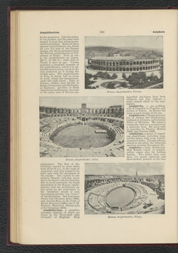 Offenes Buch mit Stadionbild und Text