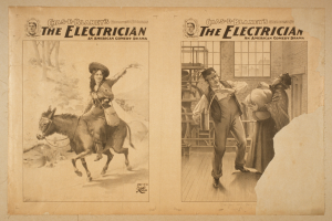 Frau auf einem Pferd links mit drei Personen rechts, eine hält einen Hut, vor einem Gebäude mit Fenstern und dem Text "The Electrician - Ein Amerikanisches Comedy-Drama" oben.