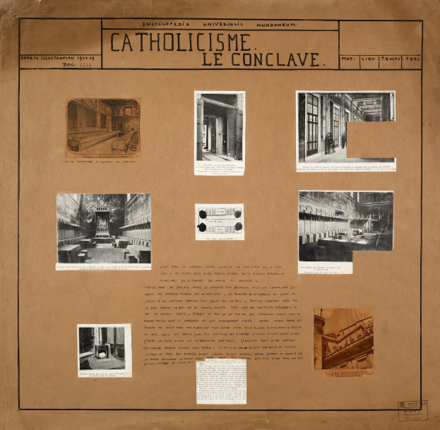 Ein Buch mit Bildern der Inneneinrichtung, Kunstgegenstände und Texten zur Geschichte und Bedeutung der katholischen Kirche.