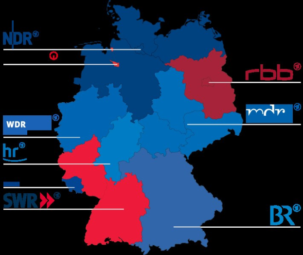 Eine Deutschlandkarte mit roten und blauen Provinzen, die die Ergebnisse der Wahl von 2016 zeigen, einschließlich der Namen der Kandidaten und des Wahltermins.