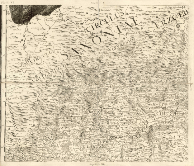 Ein altes, detailliertes Kartenbild von Sachsen, Deutschland, das geographische Merkmale wie Flüsse, Berge und Städte zeigt, mit begleitendem Text, der regionale Informationen liefert.
