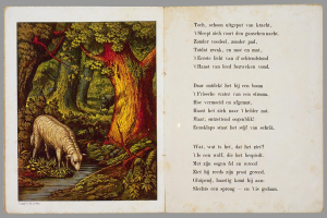 Offenes Buch mit einer Illustration eines Schafs, das in einem bewaldeten Gebiet grast, umgeben von Bäumen, Pflanzen und Wasser, mit sichtbarem Text auf der rechten Seite, der 'Die Geschichte des Schafs' betitelt ist.