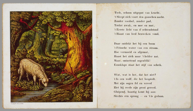 Offenes Buch mit einer Illustration eines Schafs, das in einem bewaldeten Gebiet grast, umgeben von Bäumen, Pflanzen und Wasser, mit sichtbarem Text auf der rechten Seite, der 'Die Geschichte des Schafs' betitelt ist.
